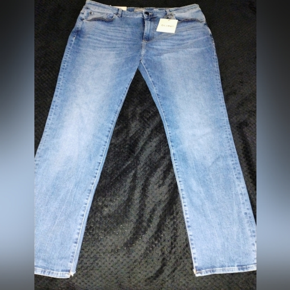 MEN'S DL1961 COOPER SLIM TAPERED STRETCH DENIM SIZE 40X32 NWT AND FREE T SHIRT**